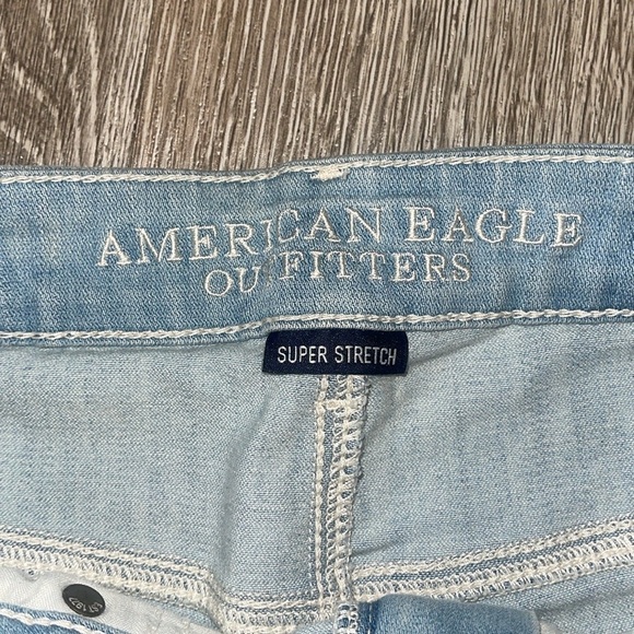 American Eagle Outfitters Light Blue Denim Shorts size 6 hi rise shortie - Picture 2 of 6